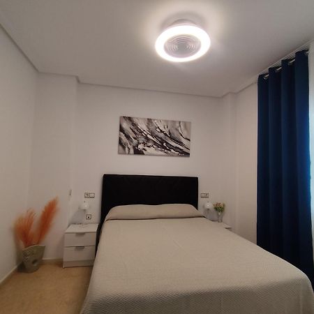 Macarena III Apartments, 300 Meter Zu Playa Del Cura Torrevieja Dış mekan fotoğraf